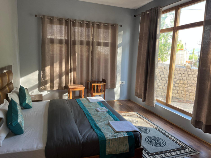 Bedroom 3, hotel honey bee, Leh