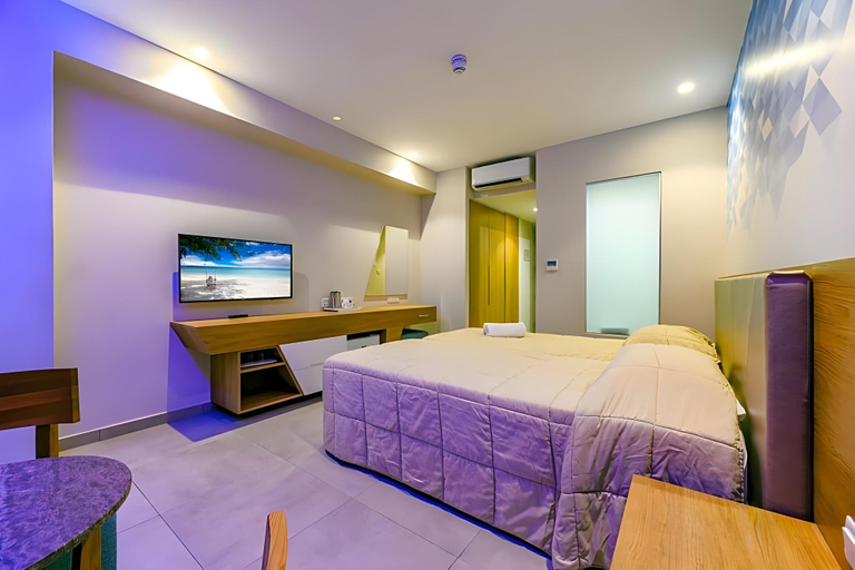Bedroom 3, Seasons Hotel (Adults Only)