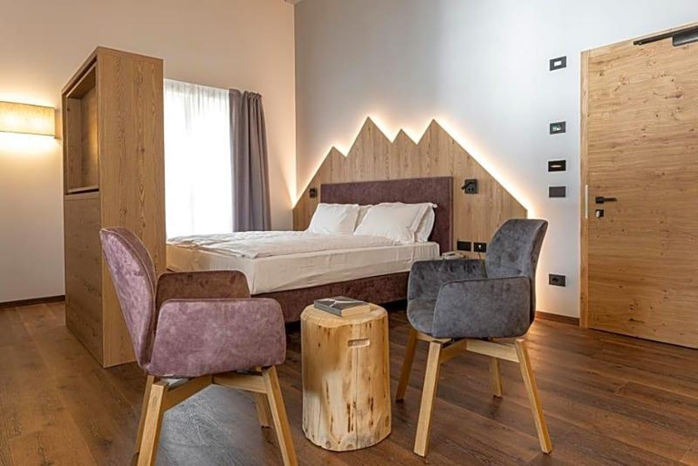 Bedroom 3, Alia Bianca Active & Family Hotel, Trento