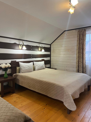 Bedroom 2, Aura Karpat, Nadvirnians'kyi