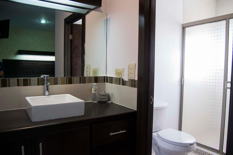 Bathroom 2, Hotel Onix Suites, Saucillo