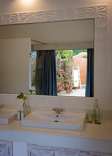 Bathroom 4, The Sands at Chale Island Hotel, Msambweni