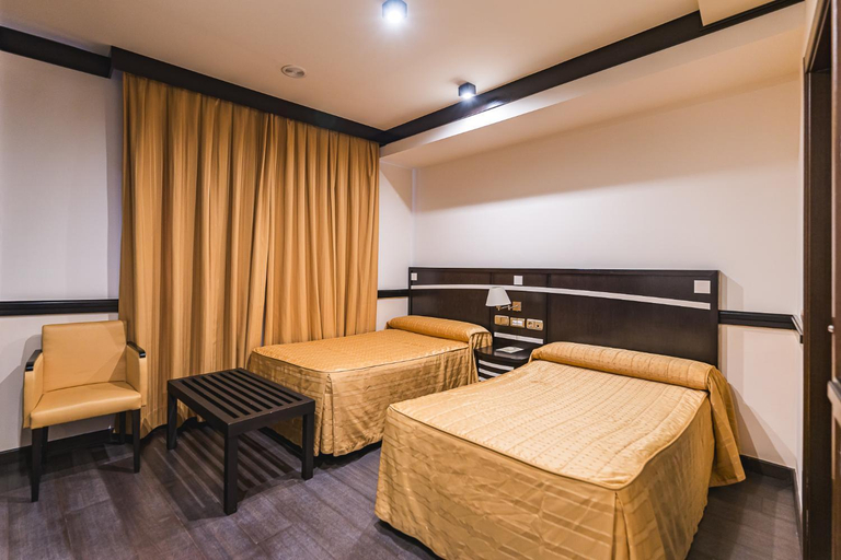 Bedroom 2, Hotel Machaco, Badajoz