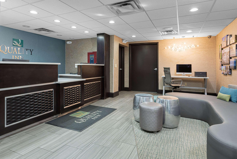 Public Area 3, Quality Inn Asheville Downtown Tunnel Road, Buncombe
