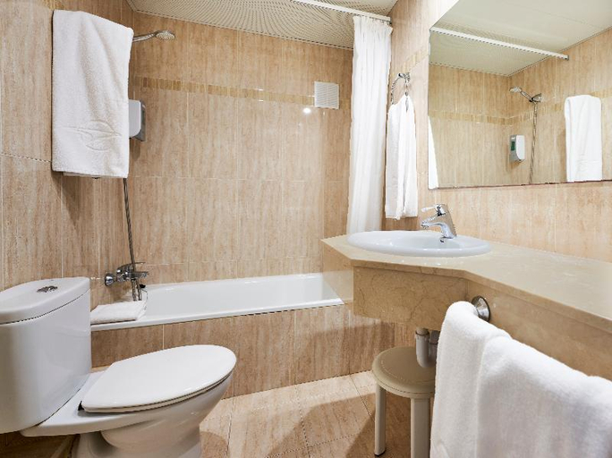 Bathroom 5, Caramelo Marina Calan Bosch - Adults Only, Baleares