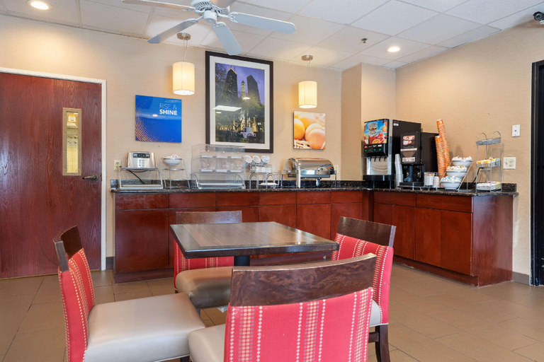 Food & Drinks 4, Comfort Suites Lombard - Addison, Dupage
