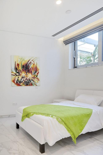 4, Glory Beachfront Villa