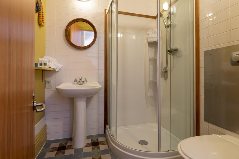 Bathroom 4, Hotel d'Urville, Marlborough