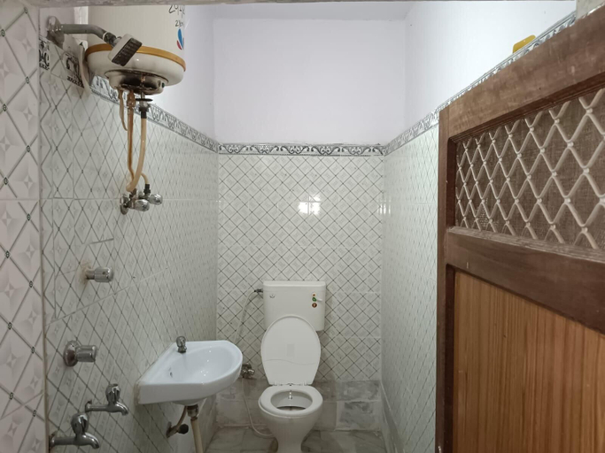 Bathroom, Hotel Padmawati By GRB Stays, Sirohi