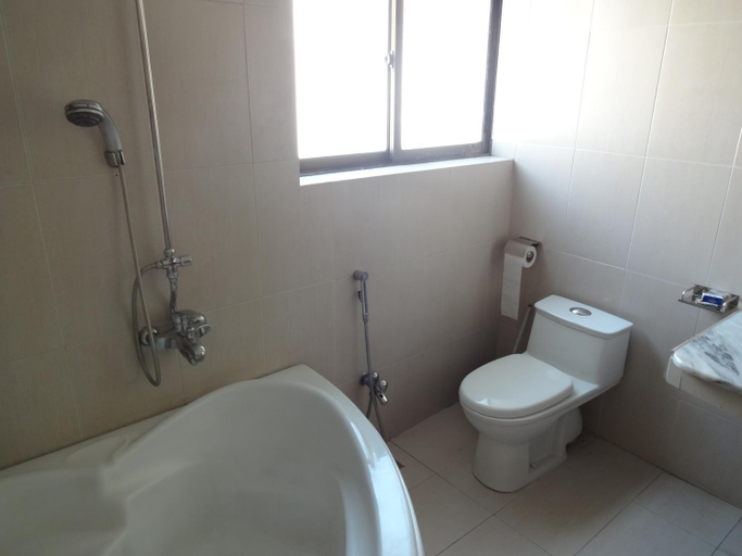 Bathroom 2, Shelton Hotel, Islamabad