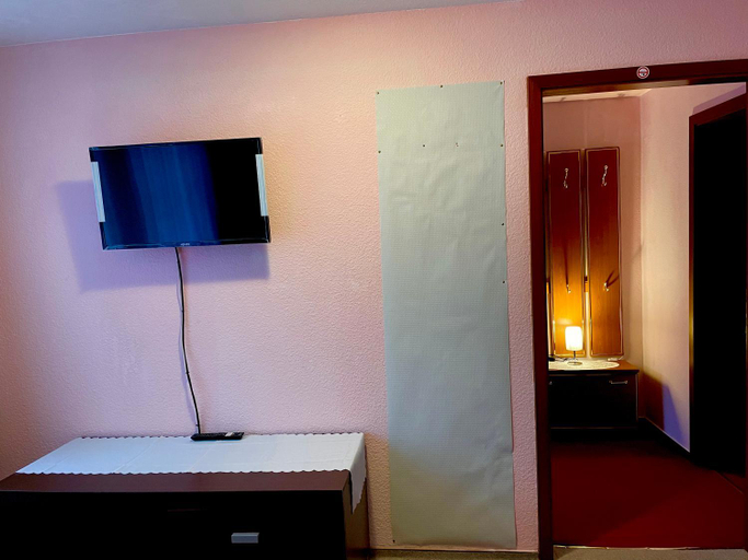 Others 4, Just Pension & Bar, Nordwestmecklenburg