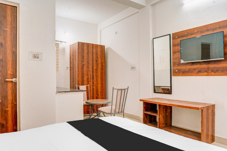 Bedroom 3, Super Hotel O Neelbad Guest House, Bhopal