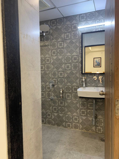 Bathroom 4, Pam Inn Hotel Vadodara, Vadodara