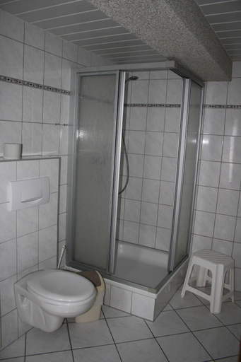 Bathroom 5, Hotel & Restaurant Aragwi, Altmarkkreis Salzwedel