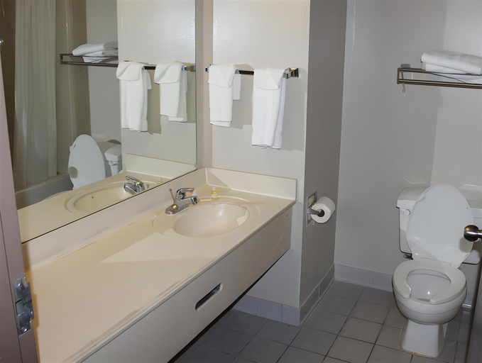Bathroom 2, Haven Inn & Suites, Gwinnett