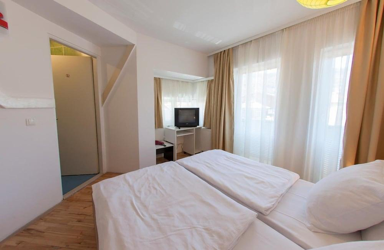 Bedroom 4, Hotel Hayat, Sarajevo