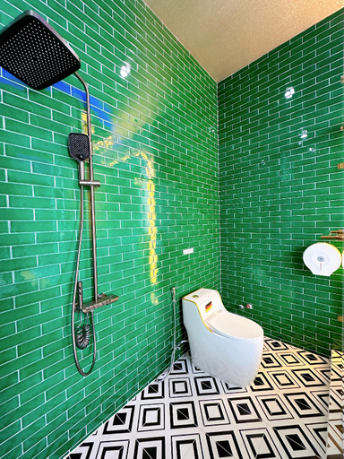 Bathroom 2, Sky Star Hotel, Cái Răng