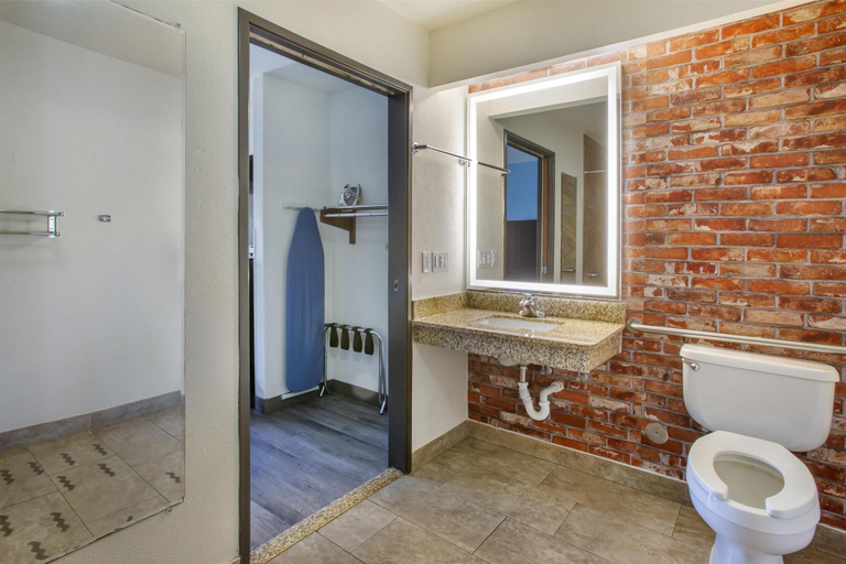 Bathroom 5, Best Western Copper Hills Inn, Gila