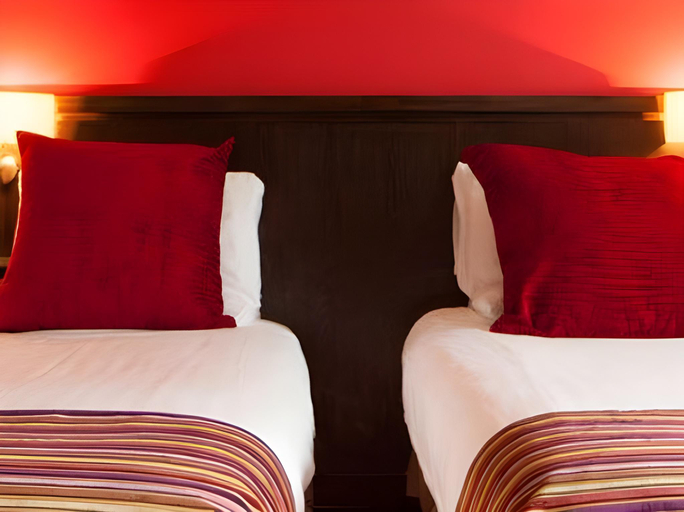 Bedroom 3, Redcastle Hotel