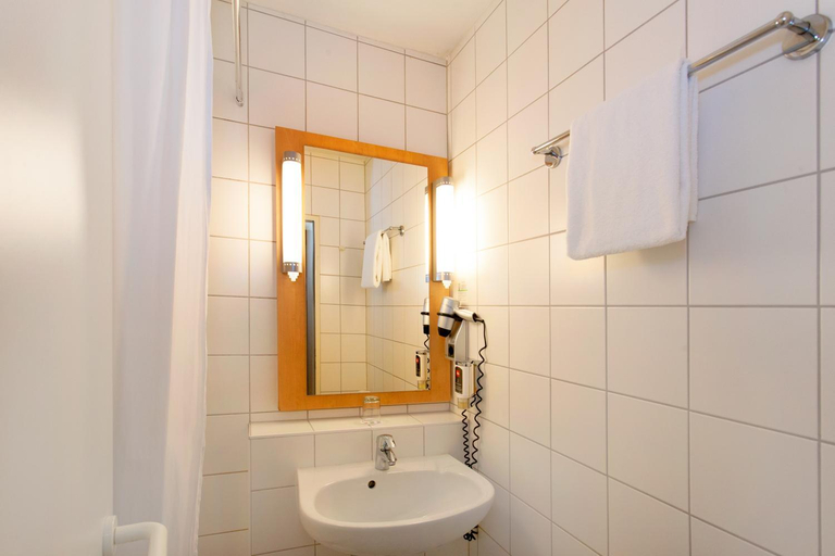 Bathroom 4, Saar City Hotel, Regionalverband Saarbrücken