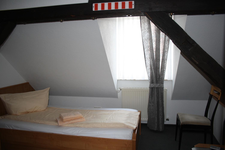 Bedroom 4, Hotel & Restaurant Aragwi, Altmarkkreis Salzwedel