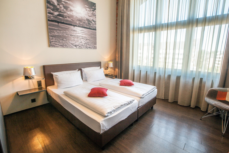 Bedroom 3, Hotel Volksschule, Hamburg