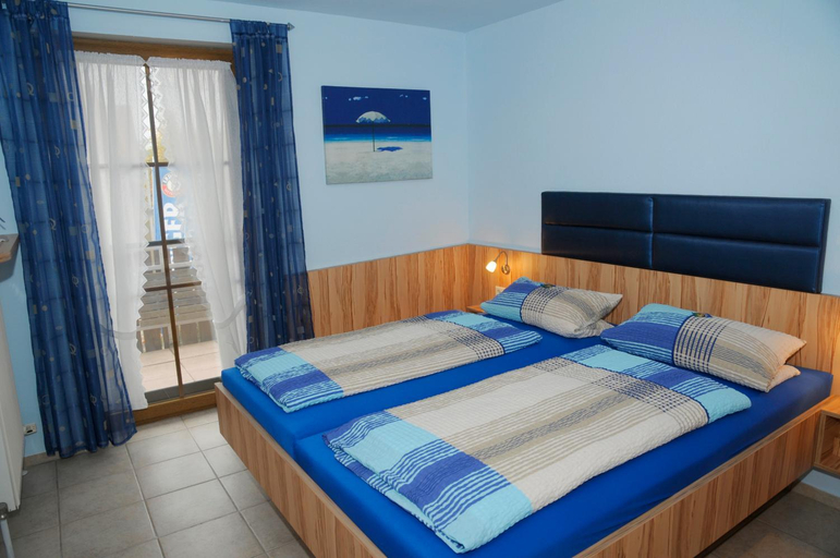 Bedroom 2, Landgasthof Krone, Weißenburg-Gunzenhausen