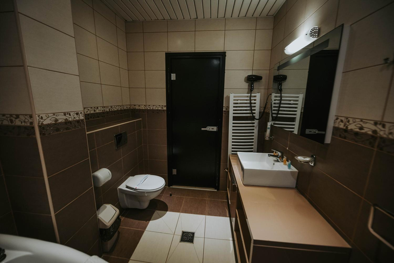 Bathroom 2, Hotel Mlavske Terme Zdrelo, Petrovac
