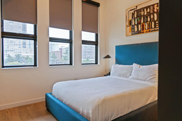 Bedroom 2, Sosuite at The Onyx - Museum District, Philadelphia