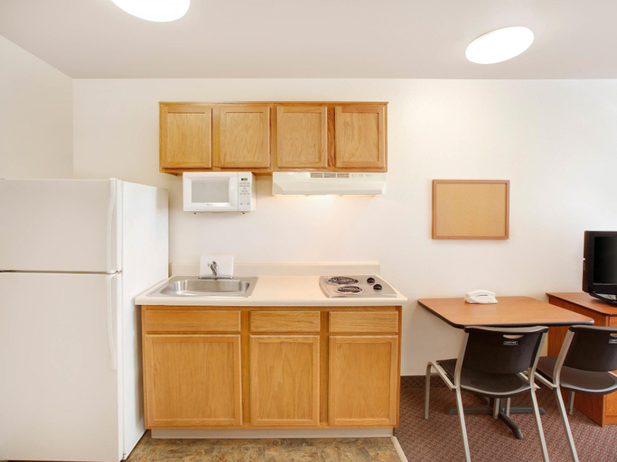 Bedroom 3, Woodspring Suites Beaumont, Jefferson