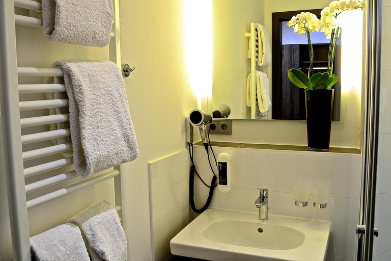 Bathroom 4, Hotel Restaurant Telgter Hof, Warendorf