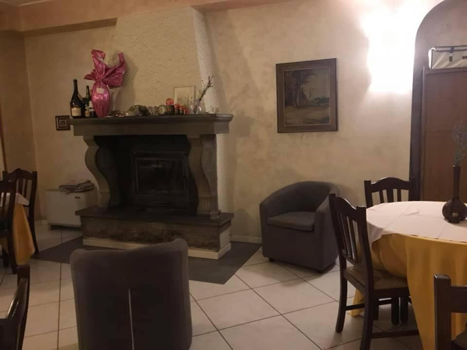 Others 2, Hotel ristorante Due Platani, Lecco
