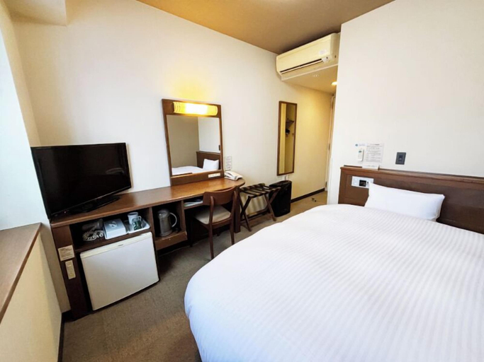 Bedroom 2, Hotel Route Inn Nanao Ekihigashi, Nanao