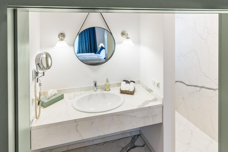 Bathroom, Hotel zum Glockenturm, Lilienfeld