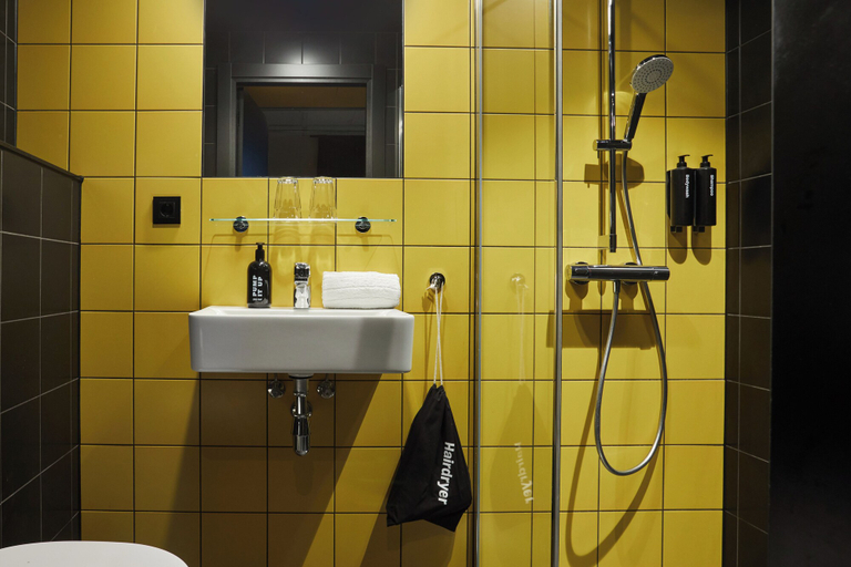 Bathroom 5, The Social Hub San Sebastián, Guipúzcoa