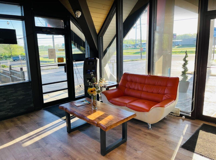 Public Area 2, Hotel Weston RFD, Winnebago