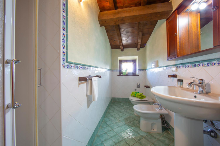 Bathroom 5, Rosa Liano in Hilly Area, Brescia