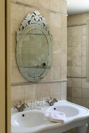 Bathroom 3, Mas Valentine, Bouches-du-Rhône