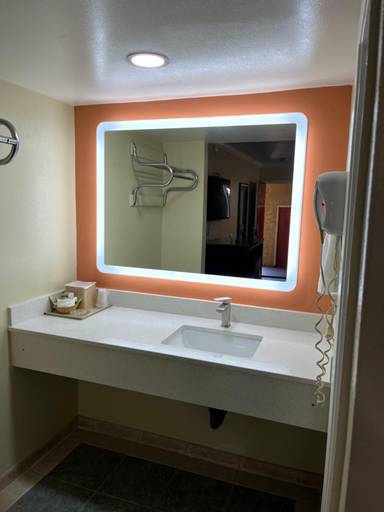 Bathroom 3, Rivera Motel - Pico Rivera, Los Angeles