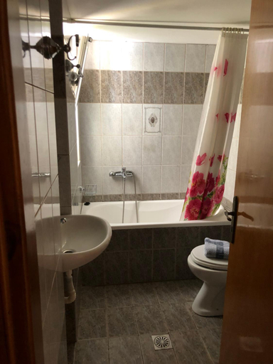 Bathroom 2, Blue Sky Apartments I, Crete