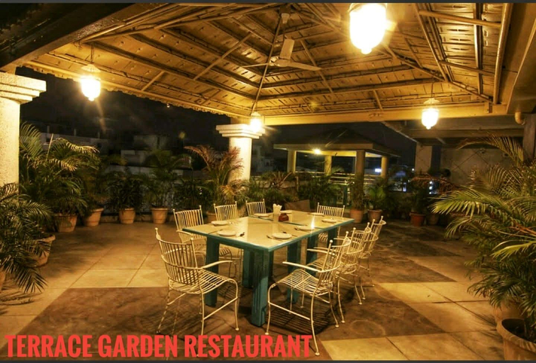 Food & Drinks 5, HOTEL AMRTA, Nagpur