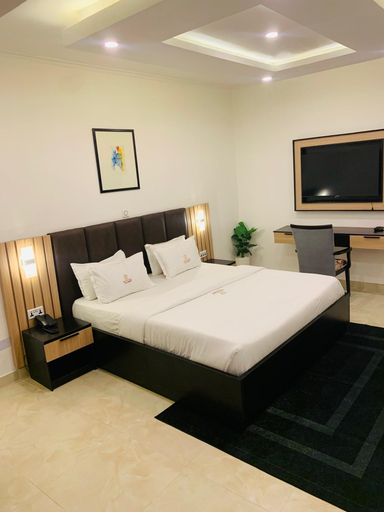 Bedroom 4, Hotel Bon Voyage, Eti-Osa