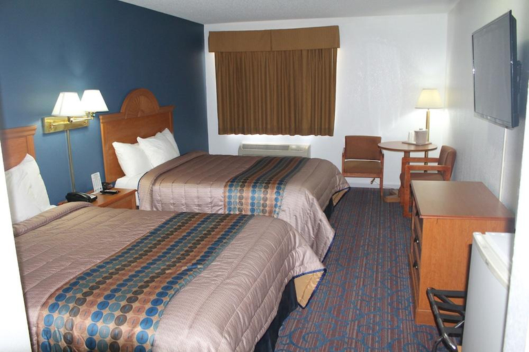 Bedroom 2, Columbus Inn, Platte
