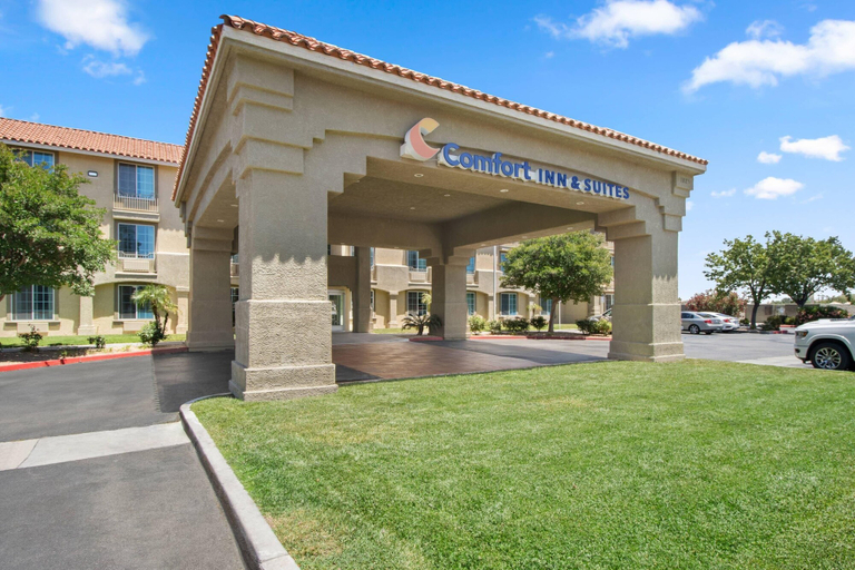 Exterior & Views 2, Comfort Inn & Suites Lancaster Antelope Valley, Los Angeles