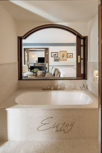 Bathroom 5, Ancora Cortina, Belluno