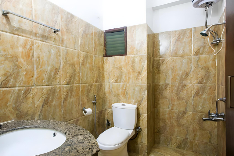 Bathroom 3, Babian Inn Lucknow, Lucknow
