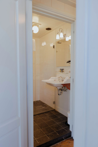 Bathroom 3, Hotel Beijers, Utrecht