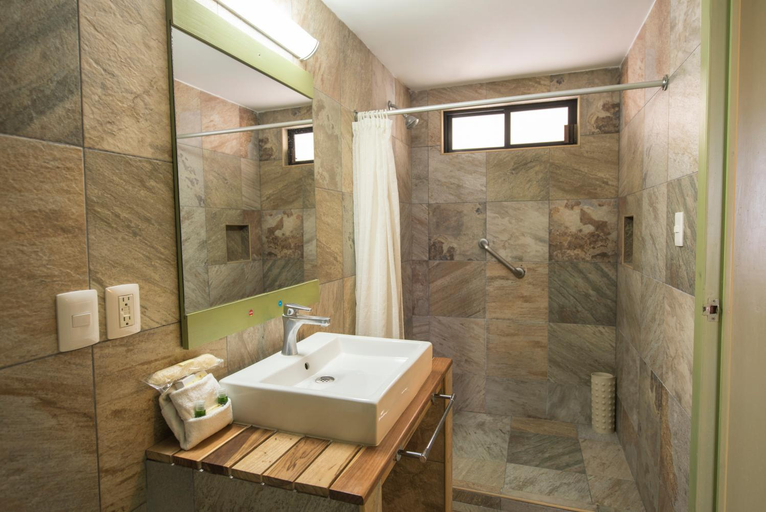 Bathroom 4, Hotel Palace Inn, Tuxtla Gutiérrez