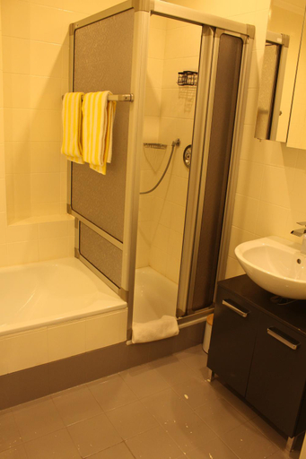 Bathroom 5, Hotel Grabinger, Schwandorf