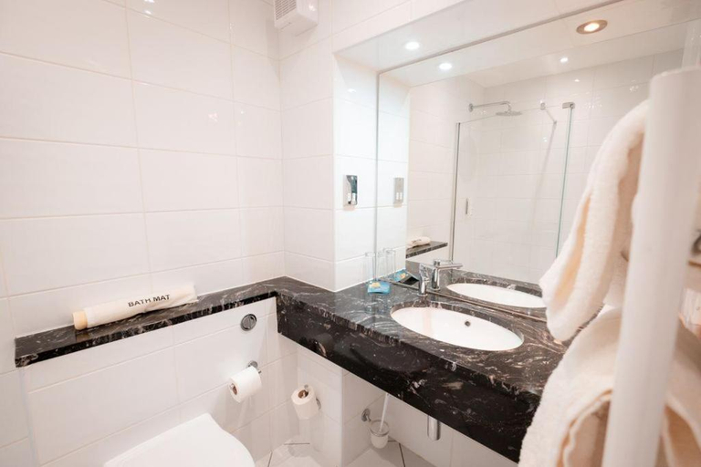 Bathroom, Lakeside Hotel and Spa, Cumbria